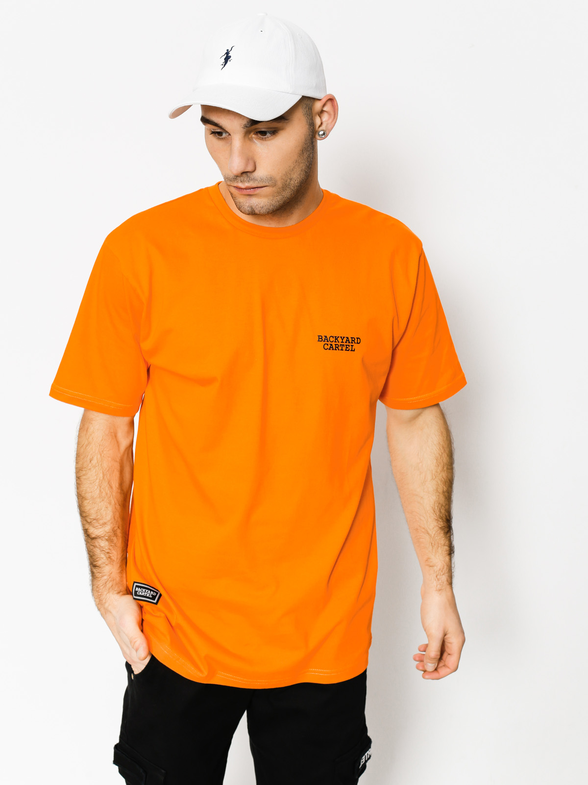 Tričko Backyard Cartel Back Label (claret)