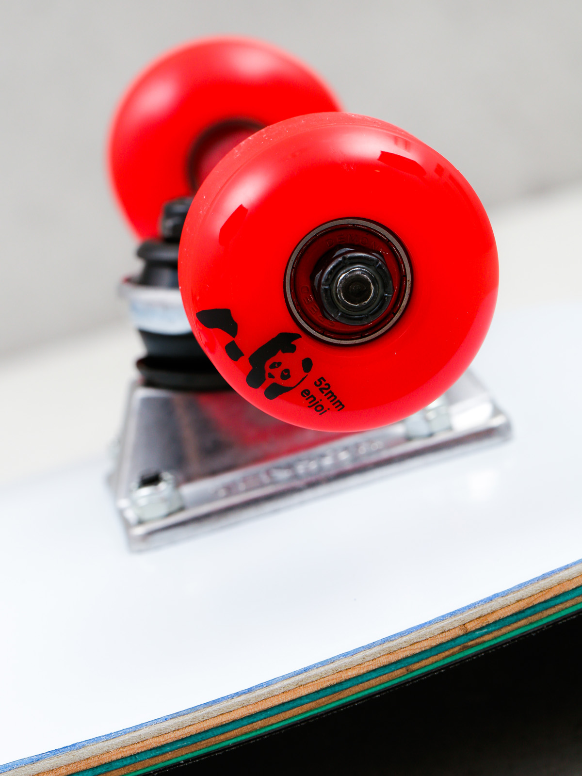 Skateboard Enjoi Airbursh Panda (white)