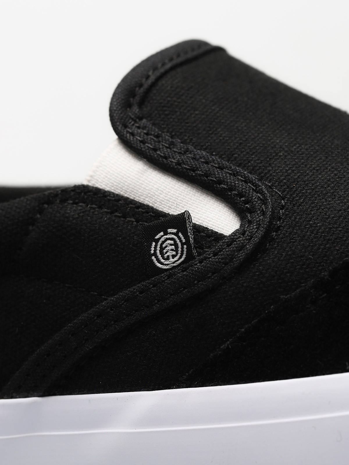 Boty Element Spike Slip (black white)