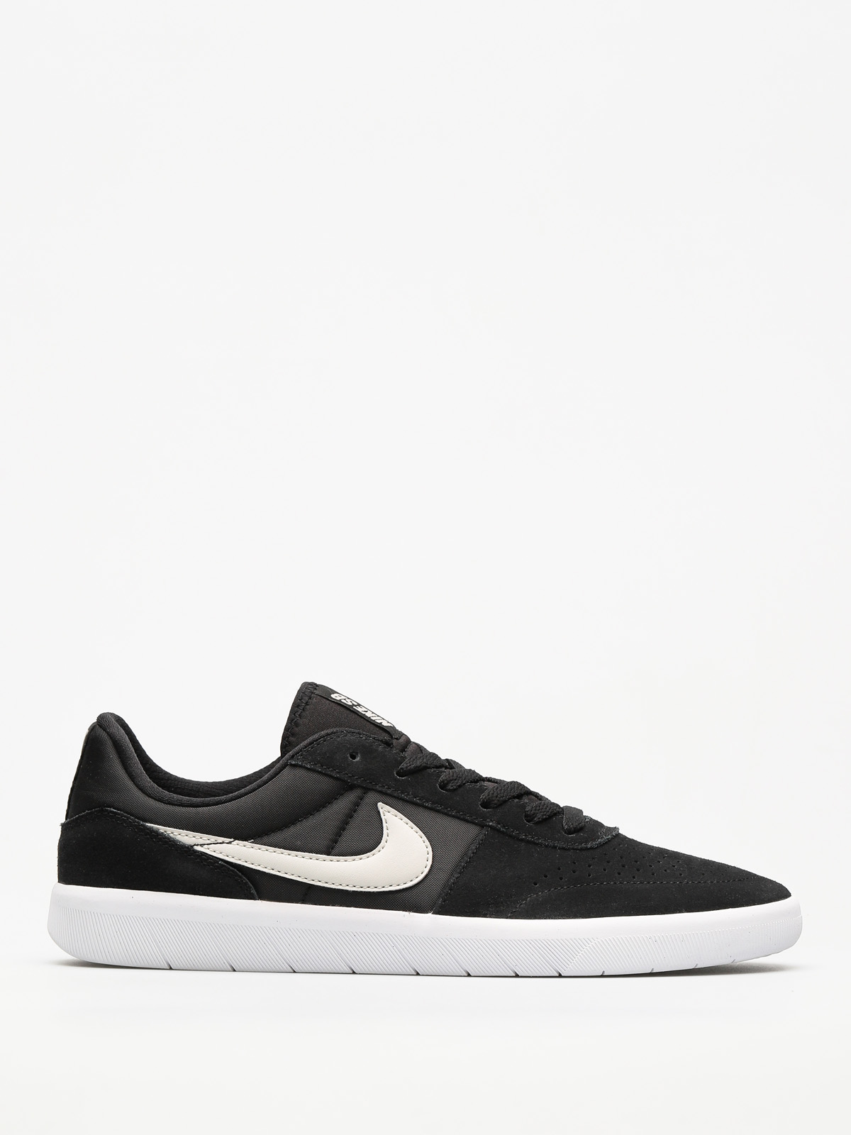 Nike sb team classic black white online