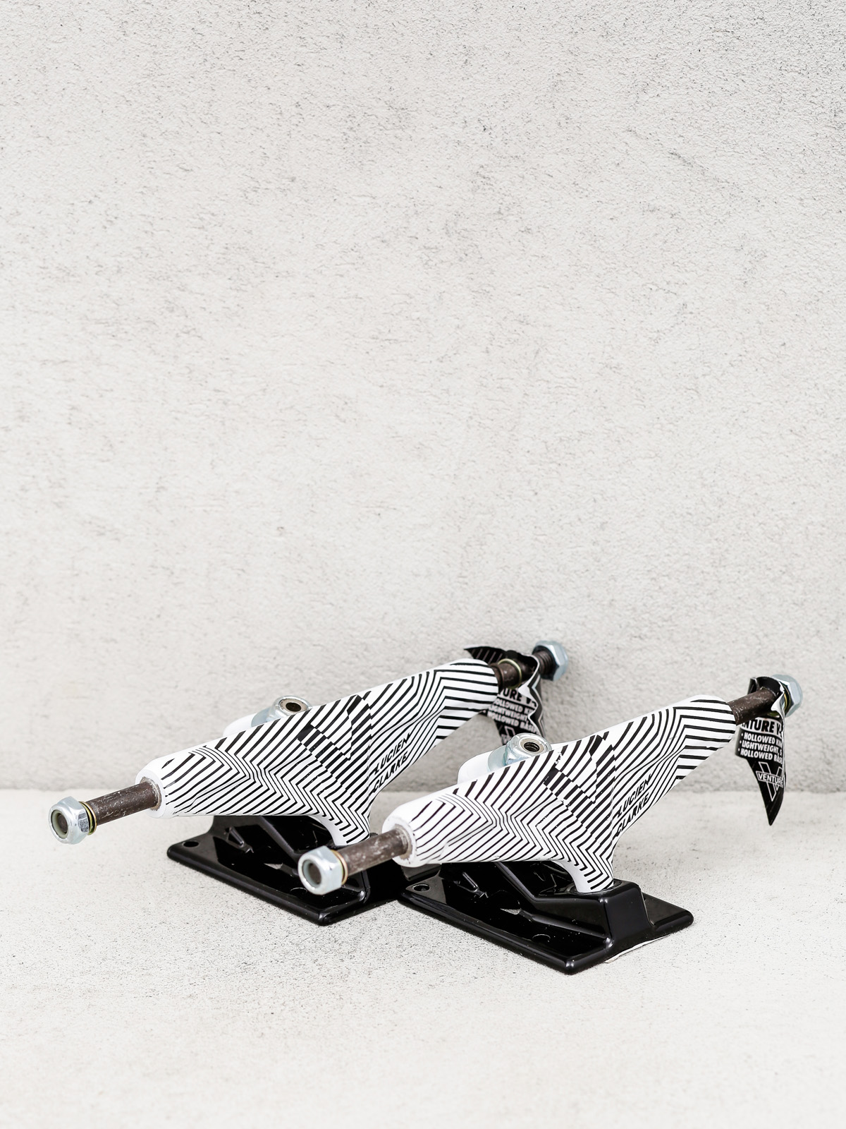 Trucky Venture Lucien Linr Vlt Light (white/black)