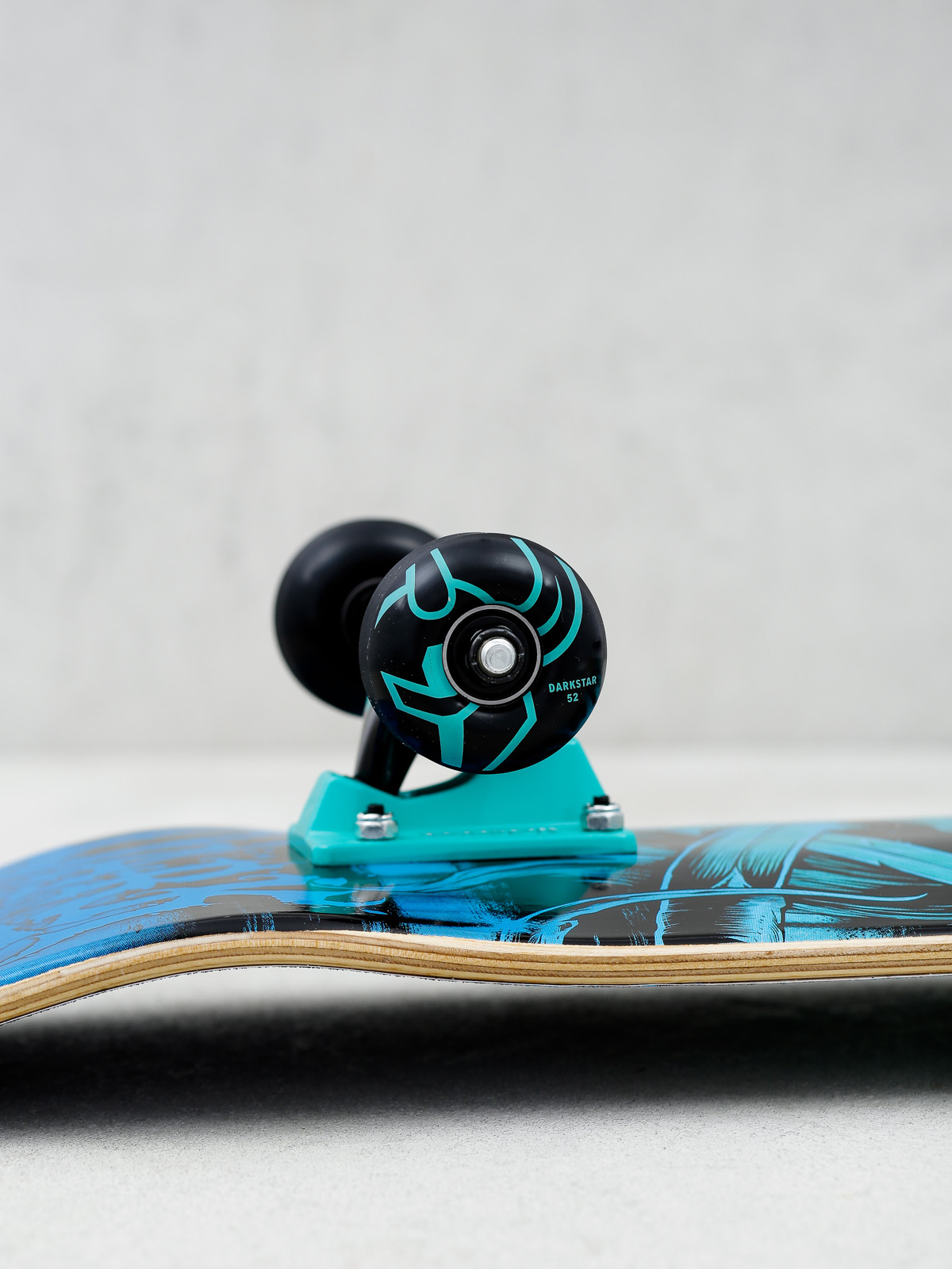 Skateboard Darkstar Helm (blue fade)