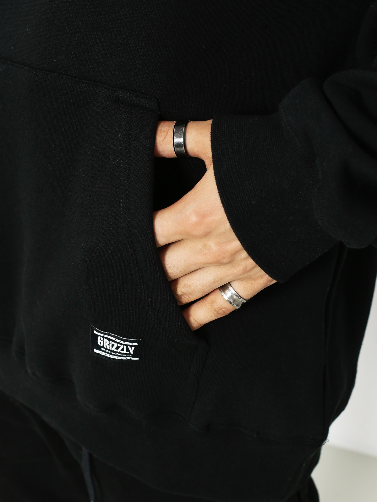 Mikina s kapucí Grizzly Griptape Woodland Og Bear HD (black)