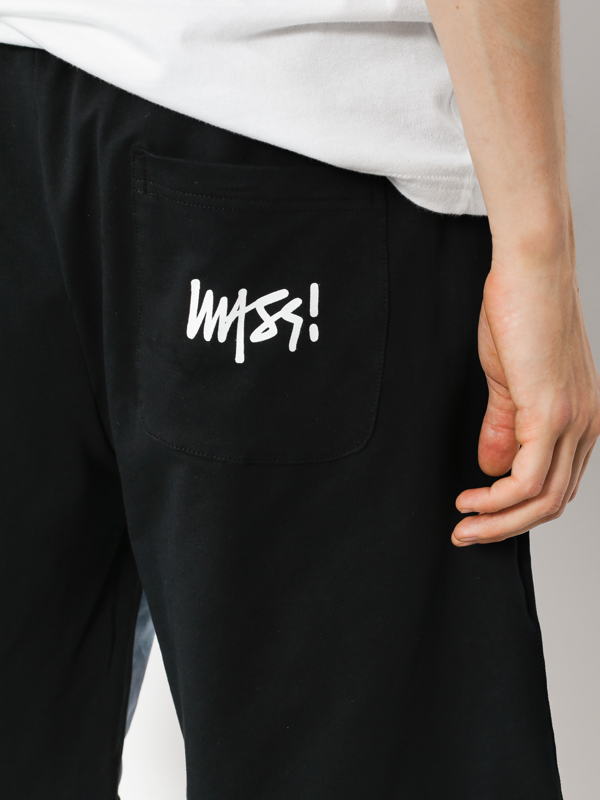 Kraťasy MassDnm Not Welcome (multicolor)