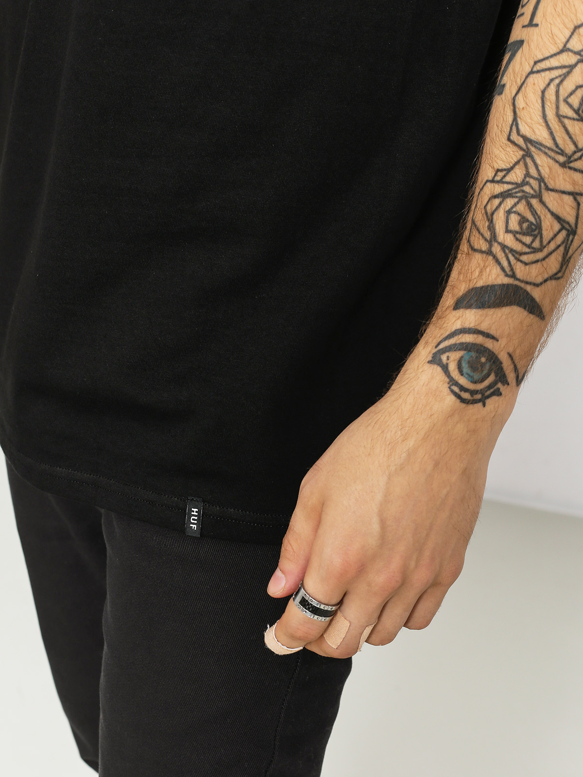 Tričko HUF Essentials Og Logo (black)