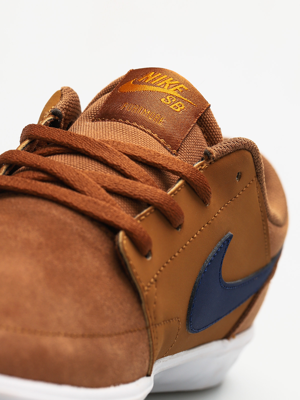 Boty Nike SB Sb Solarsoft Portmore II (lt british tan/blue void black)