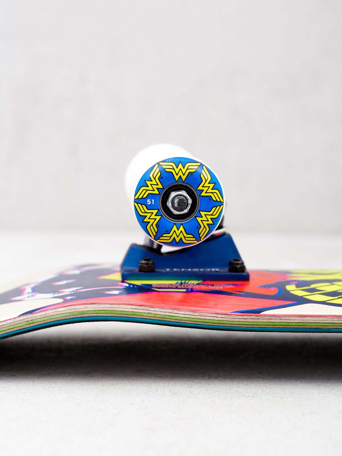 Skateboard Almost Wonder Woman (red)