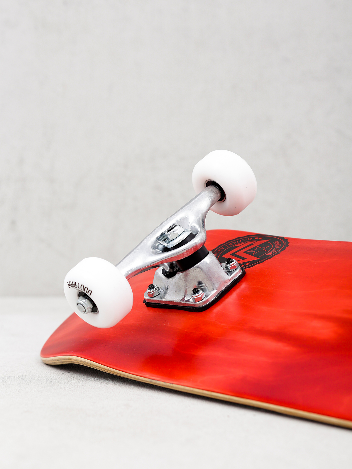 Skateboard Minilogo Brich 13 (chevron stamp red)