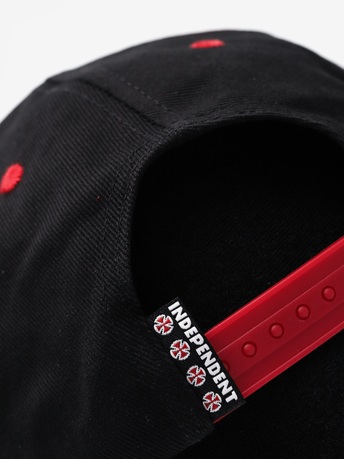 Kšiltovka  Independent x Thrasher Pentagram Cross Adj Snapback ZD (cardinal/black)