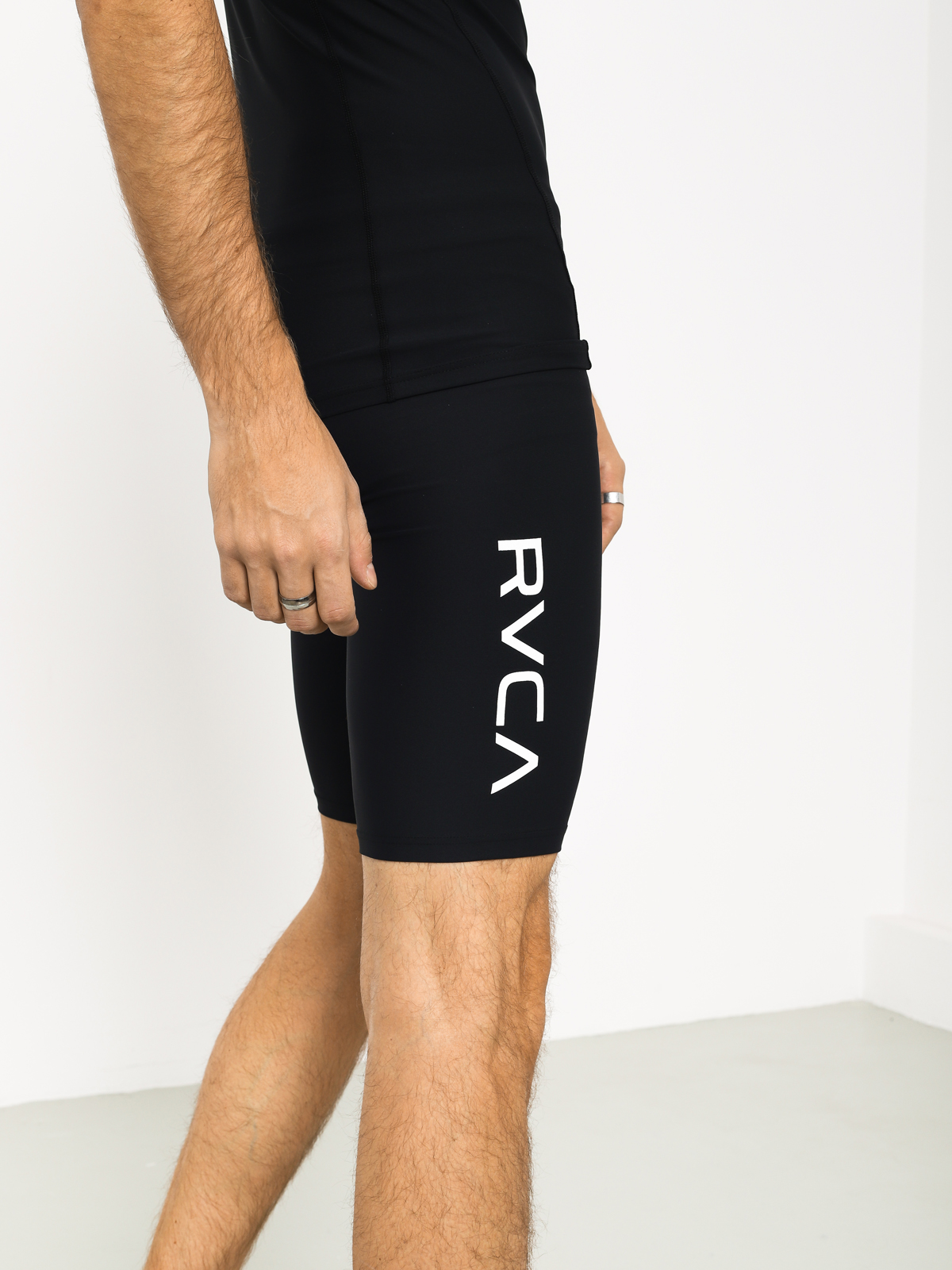 Kraťasy RVCA Va Compression (black)