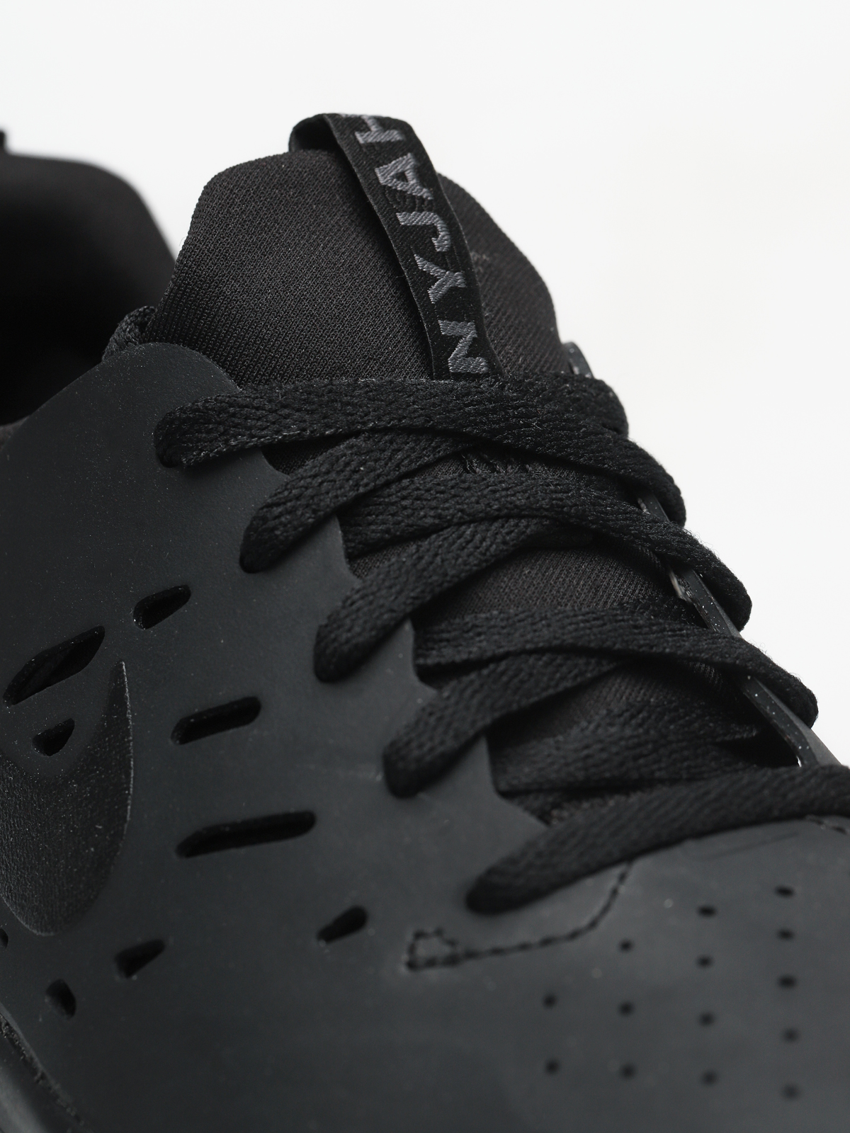 Boty Nike SB Nyjah Free (black/black black)